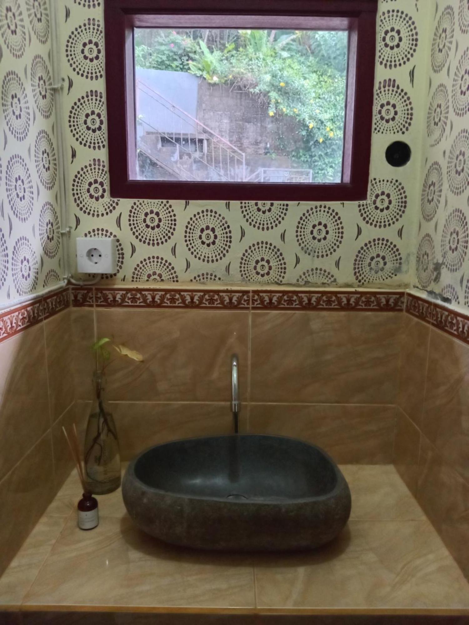 Kanaya Homestay & Warung Heaven 문덕 외부 사진