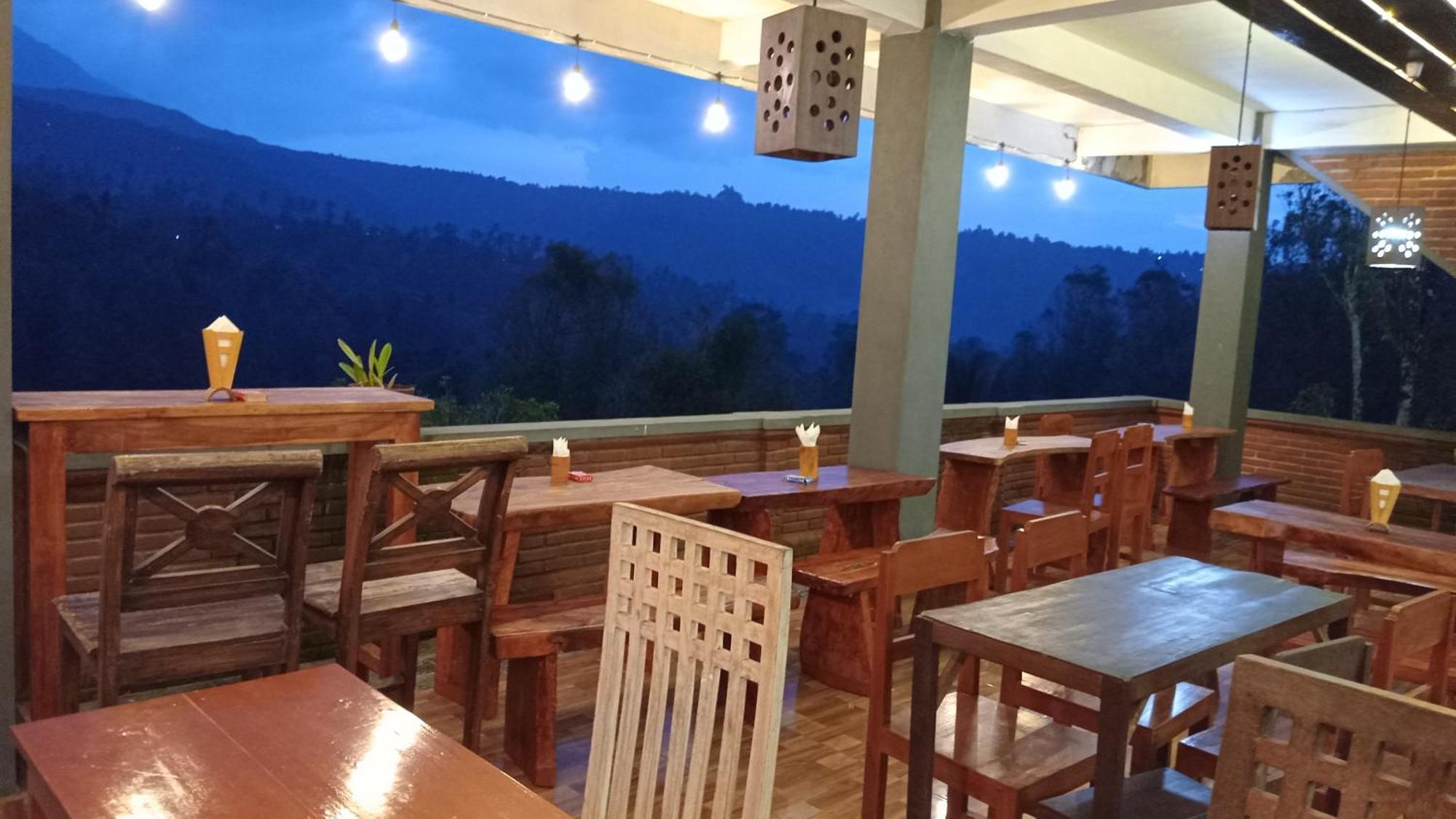 Kanaya Homestay & Warung Heaven 문덕 외부 사진